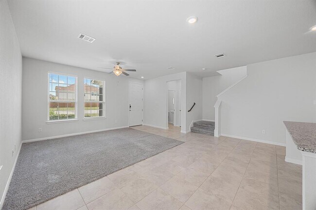 Building Photo - 6017 Pleasanton Pkwy