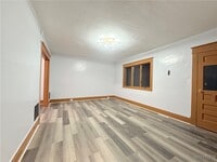 Building Photo - 111 Dempster St