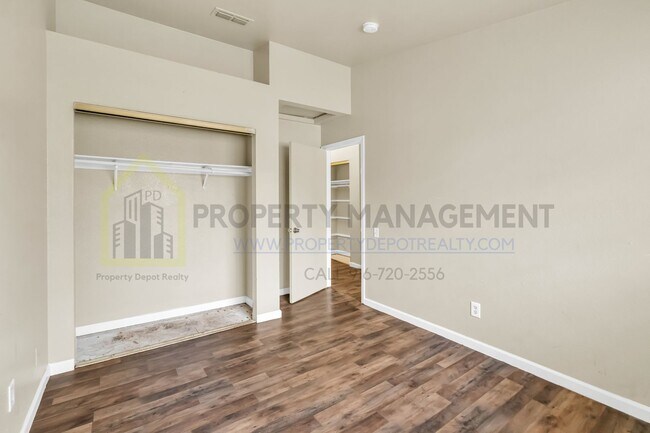 Building Photo - 3 bedroom 2 baths available in a gate community