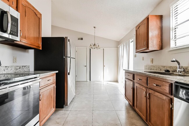 Building Photo - 4398 French Market Cir E