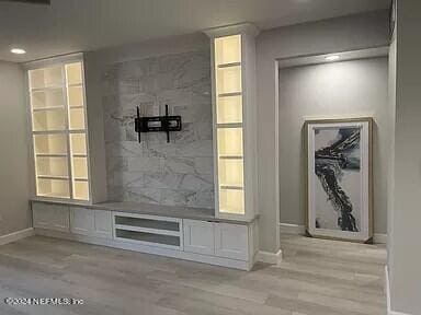 Building Photo - 600 Domenico Cir