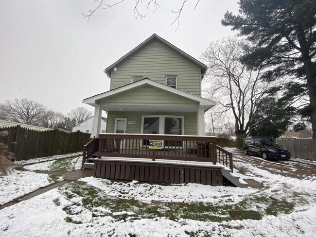 Building Photo - 10411 Jasper Avenue #Up