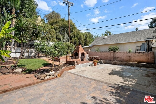 Building Photo - 1320 Eagle Vista Dr
