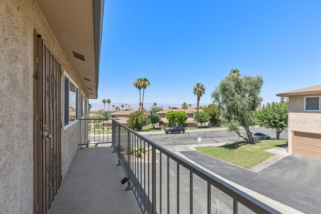 Building Photo - 72629 Edgehill Dr