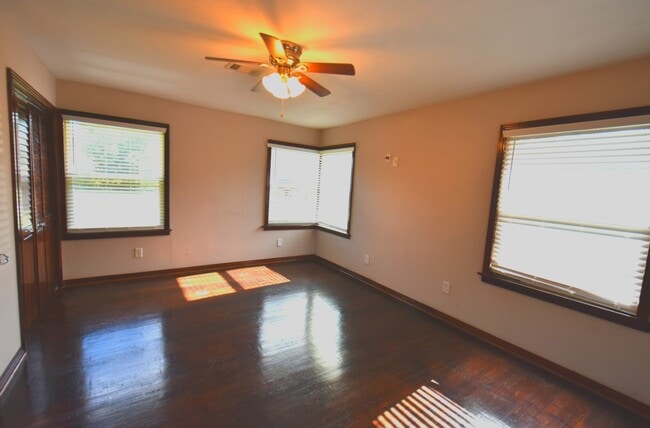 Building Photo - 5602 Tallow Ln