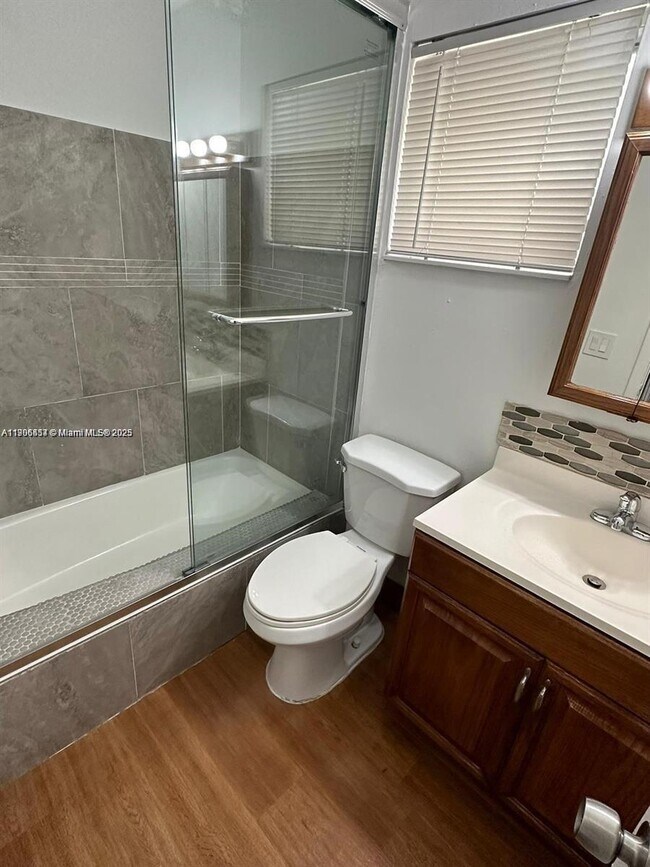 Building Photo - 1830 Cleveland St