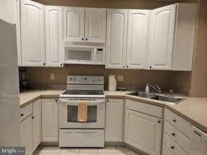 Building Photo - 34297 Summerlyn Dr