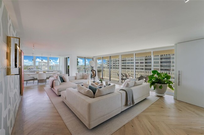Building Photo - 1 Grove Isle Dr