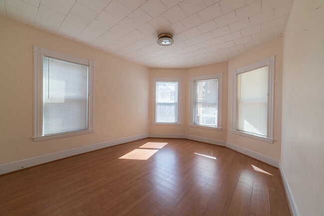 Building Photo - 3 Seaview Ave