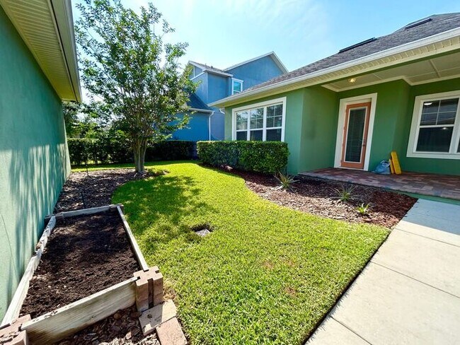Building Photo - Stunning 3/2.5 Stylish Home with a Detache...