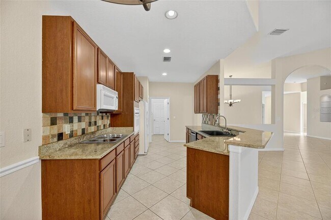 Building Photo - 9115 Pinebreeze Dr