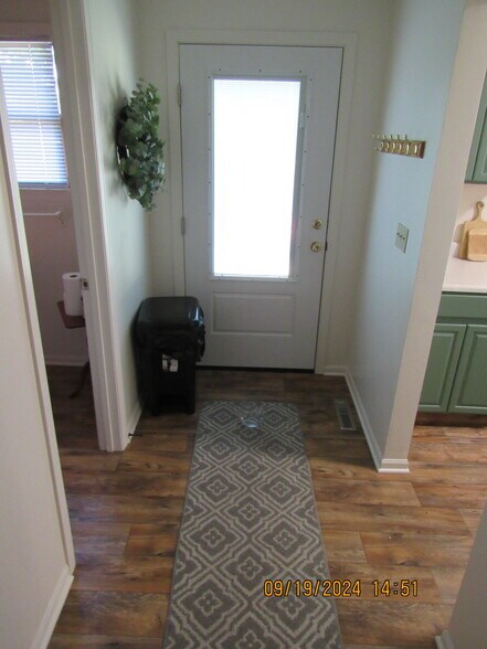 Building Photo - 6452 W Vw Ave