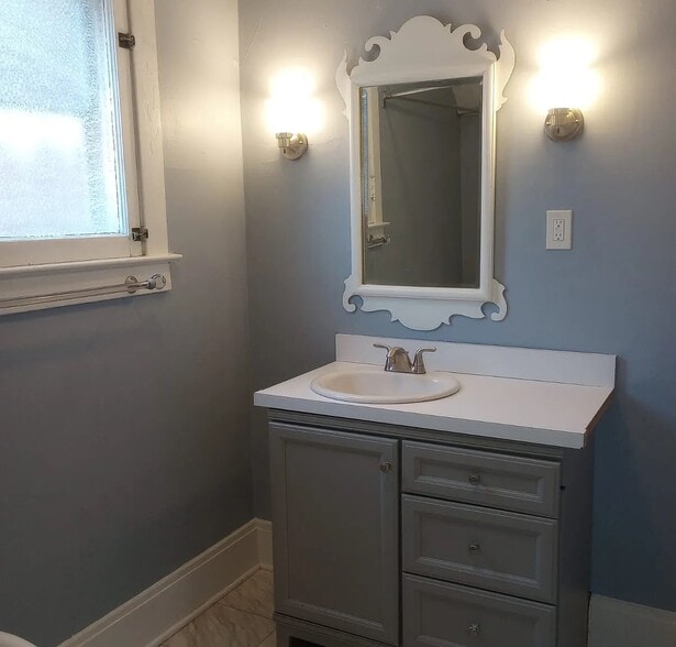 Bathroom #1 view 2 - 816 Westover Ave