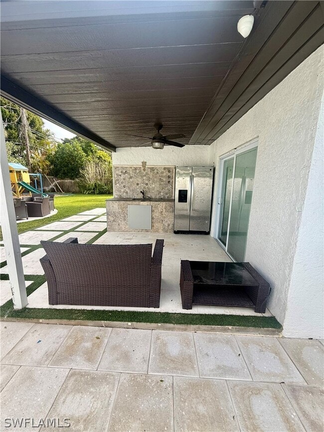 Building Photo - 733 Pine Cone Ln