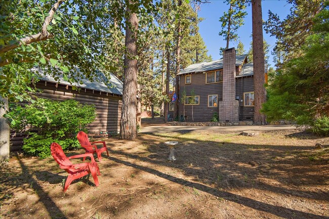 Building Photo - 420 Sheridan Dr