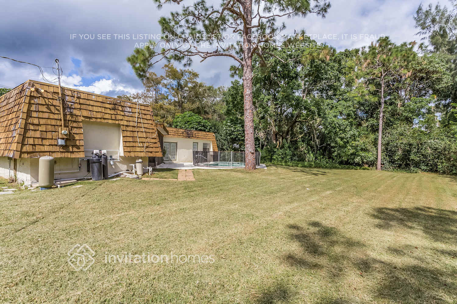 Building Photo - 17602 Bridle Ln