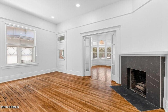 Building Photo - 825 N 3rd Ave