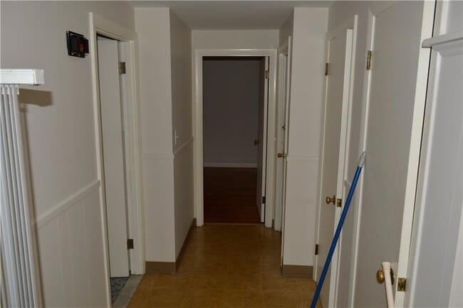 Building Photo - 145 Magnolia St