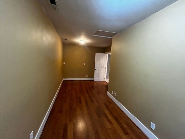 Building Photo - Downtown Bremerton Charmer