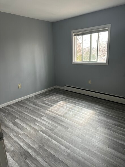 Building Photo - 1117 9th St NW