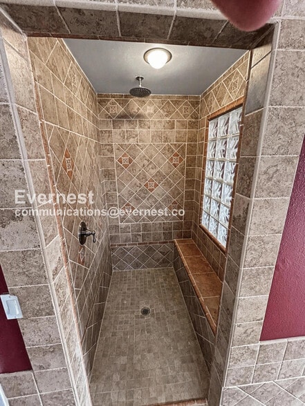 Building Photo - 6232 Carl Ave