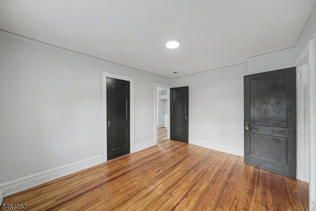 Building Photo - 151 Watchung Ave