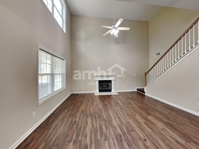 Building Photo - 6433 Grand Hickory Dr