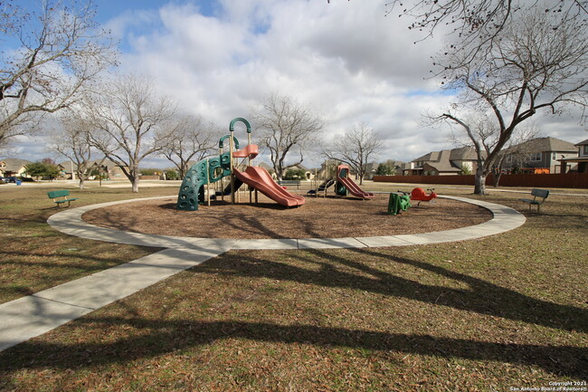 Building Photo - 398 Pecan Meadows