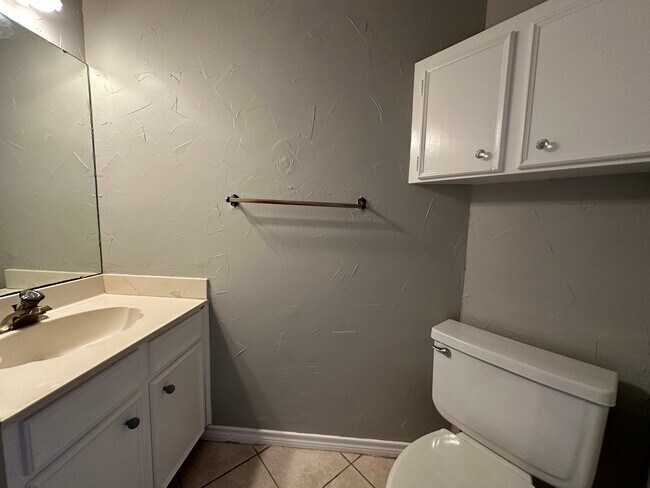 Building Photo - 15325 Mutiny Ct