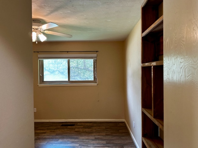 Building Photo - 8919 Whippoorwill Dr