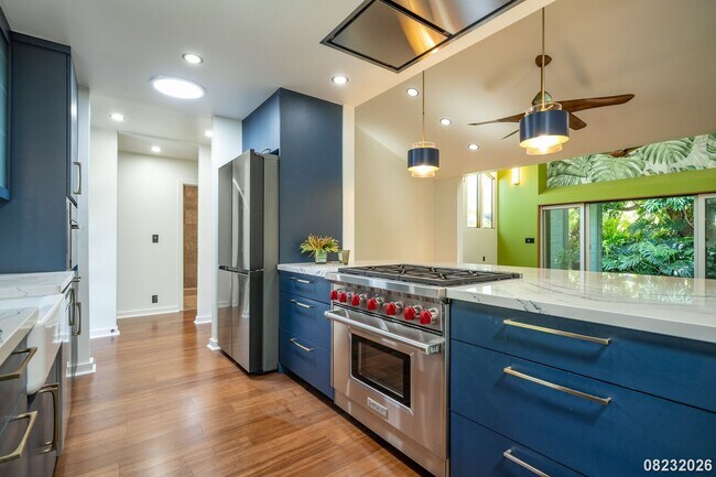 Building Photo - 427 Akoakoa Pl