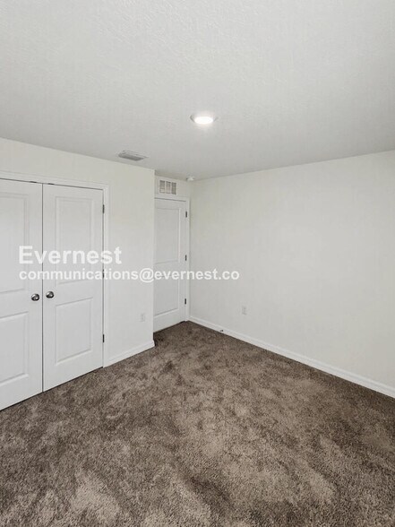 Building Photo - 5106 Plumeria Dr