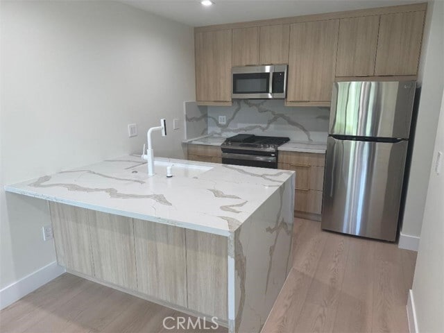 Building Photo - 2844 Fairmount Ave