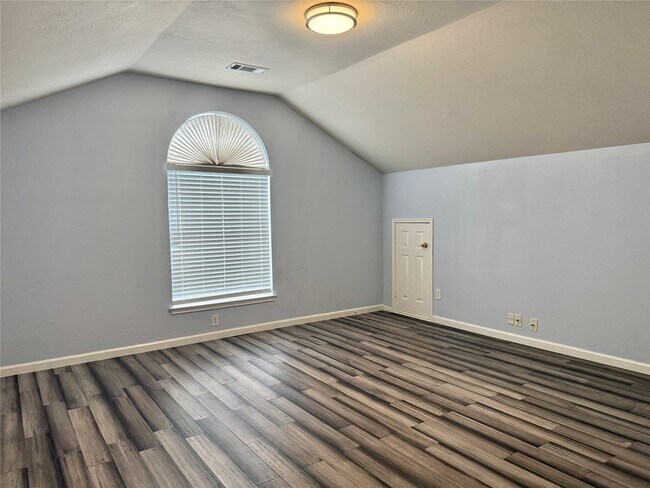 Building Photo - 14802 Bellflora Ct