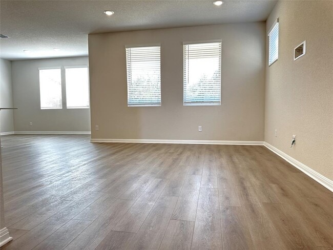 Building Photo - 103 Rita Blanca Bnd