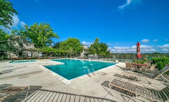 Building Photo - 222 T Bar M Dr