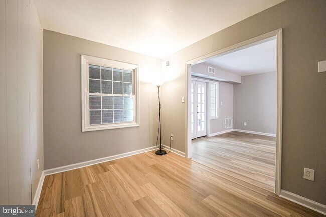 Building Photo - 8229 Kings Charter Ln