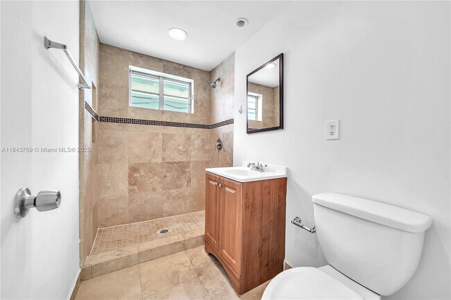 Building Photo - 7930 Tatum Waterway Dr