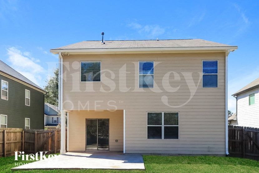 Building Photo - 193 Palisades Dr