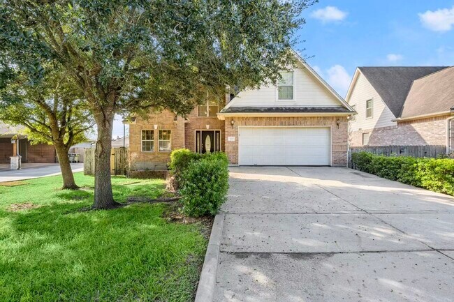 Building Photo - 3212 Glastonbury Dr