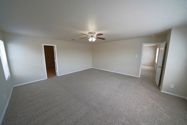 Building Photo - Charming 4-Bedroom, 2.5-Bathroom Home in C...