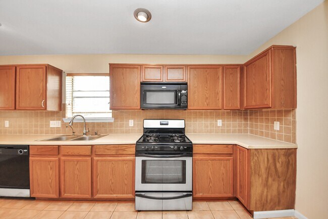 Building Photo - 8127 Tassel Field Ln