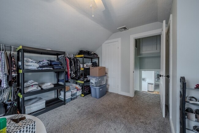 Building Photo - 9 Beach St