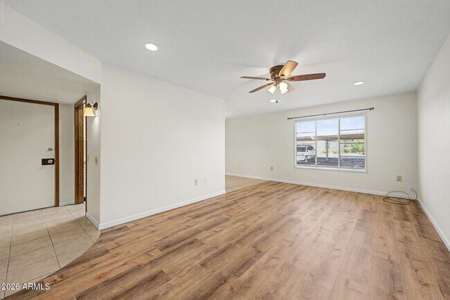 Building Photo - 13622 N 98th Ave