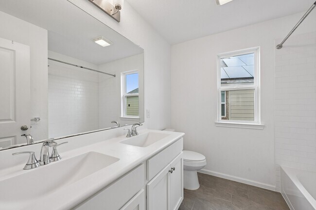 Building Photo - 7818 Palm Glade Dr