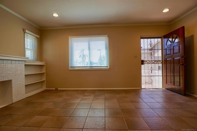 Building Photo - 2444 Curlew St