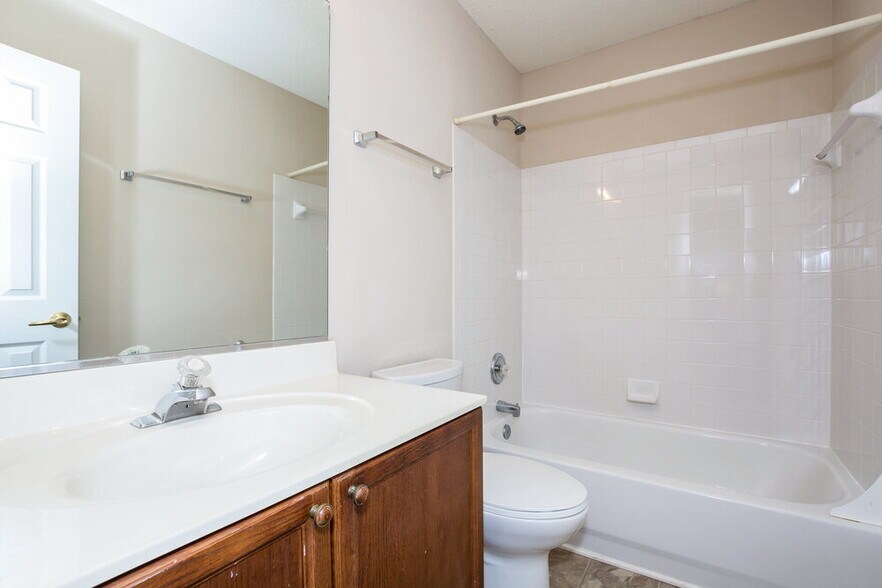 Building Photo - 3744 Sedgewick Dr SW