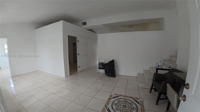 Building Photo - 14931 NE 7th Ct