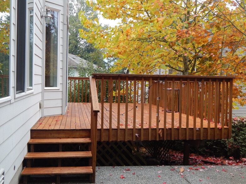 Building Photo - 13607 NE 202nd St