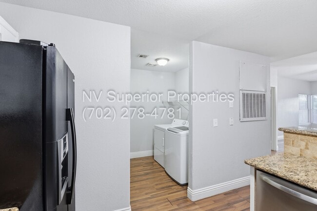 Building Photo - SW!!! 2 Bedroom Condo 1st Floor!! 2 Garage!! Gated!! Community Pool!! Fitness Room!! 2 Primary Be...